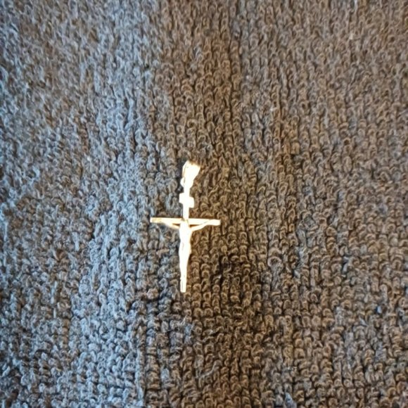 10 KT Yellow Gold Crucifix Charm - Picture 5 of 6